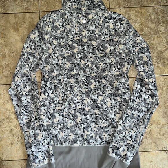 Lululemon Nice Asana Jacket Not So Petite Fleur Silver Spoon - Picture 4 of 5